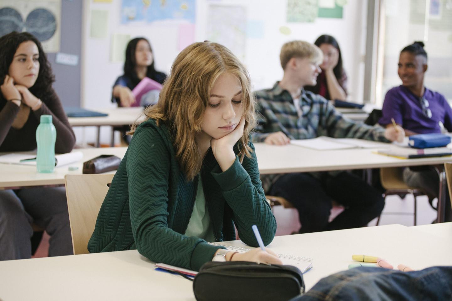 Hundreds of school districts are trying out a 4-day school week and some parents are furious