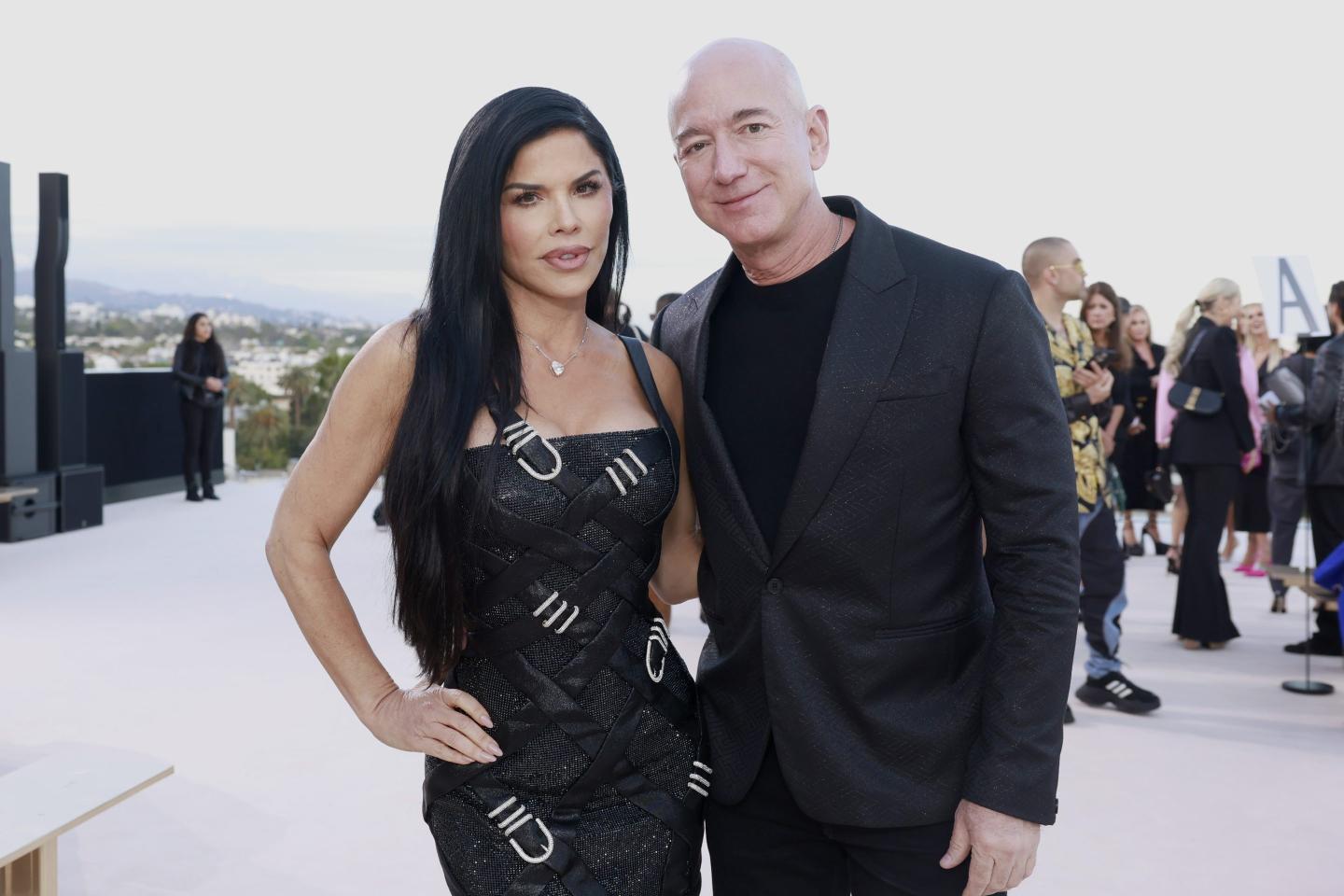 Lauren Sánchez and Jeff Bezos. 