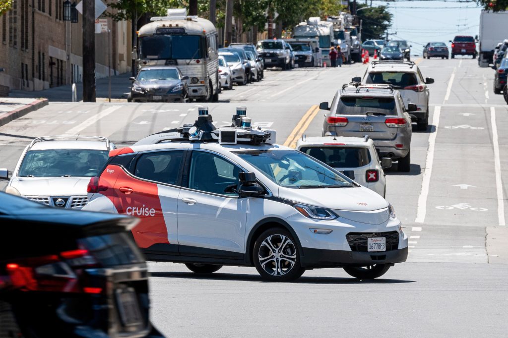 Autonomous cars cause havoc in San Francisco first weekend after CPUC ...