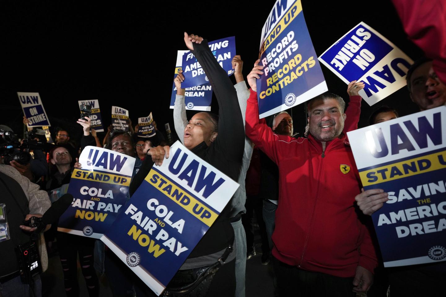 13,000 auto workers walk off the job at GM, Ford and Stellantis factories as UAW strike begins