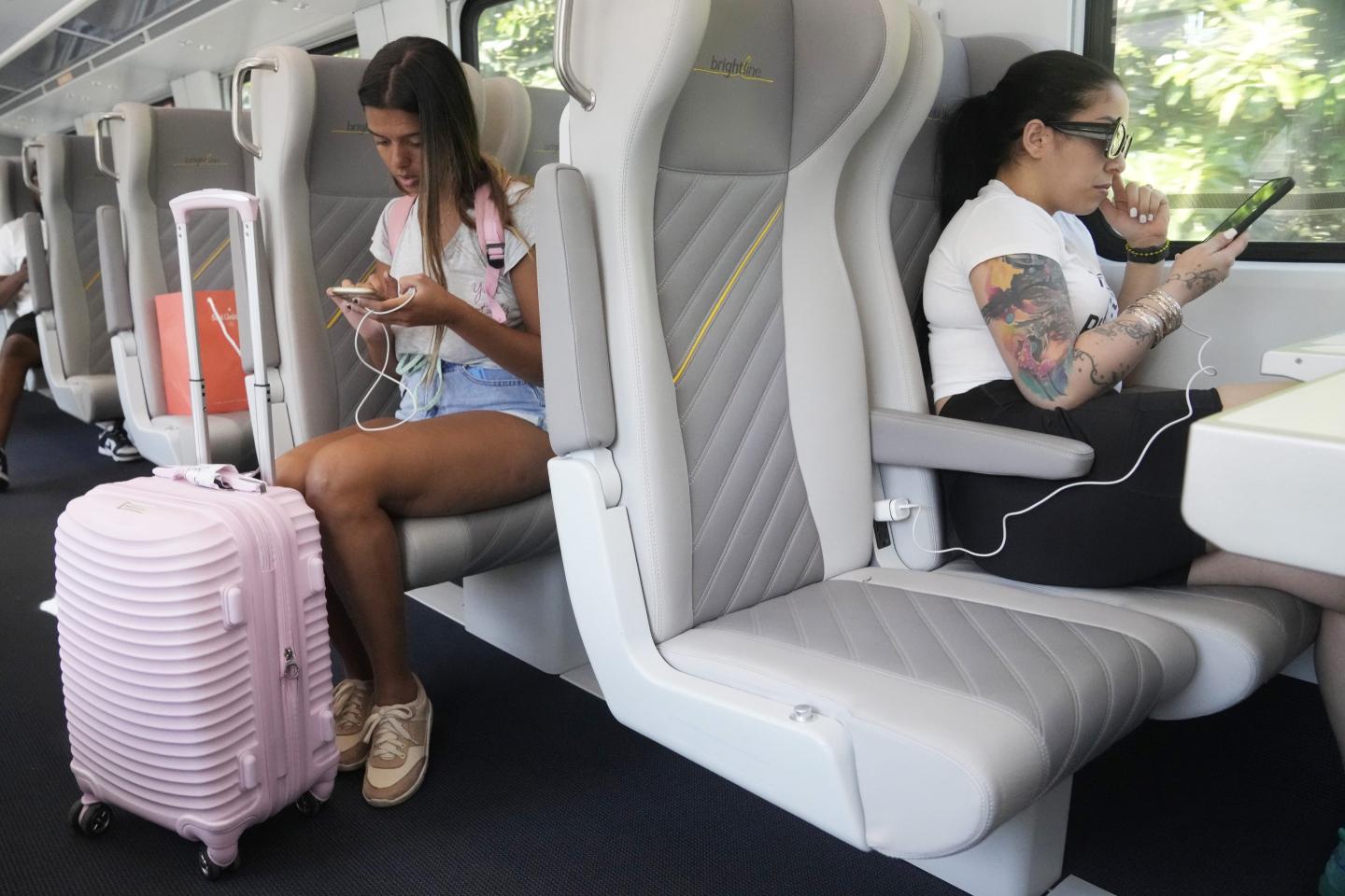 First private U.S. passenger rail line in 100 years set to open high-speed train linking Miami and Orlando