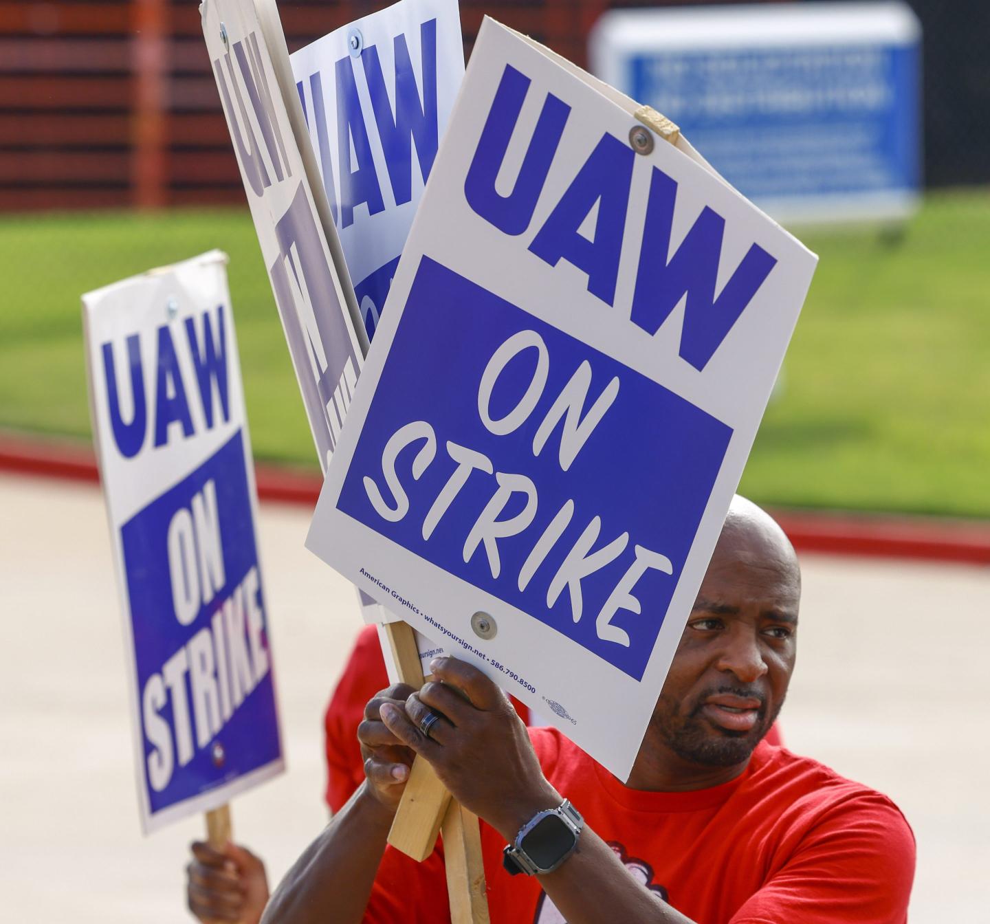 UAW striking auto worker