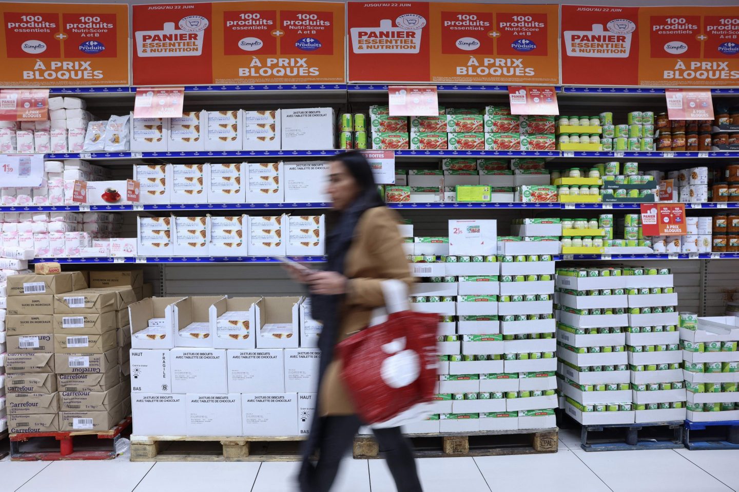 Carrefour wants its shoppers to see the "shrinkflation."