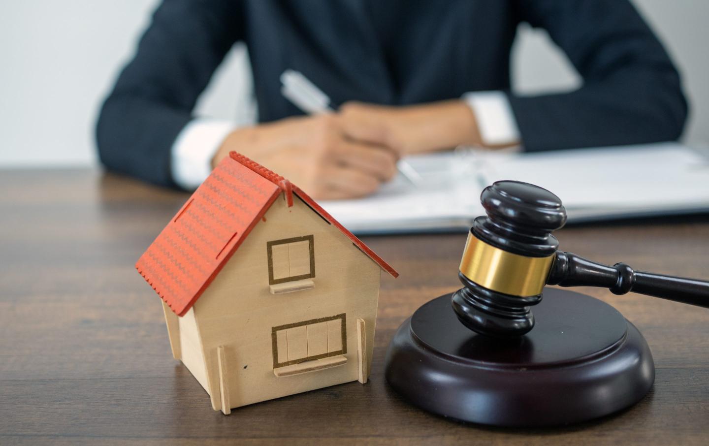 Anywhere Real Estate settles antitrust lawsuits for a reported $83.5 million.
