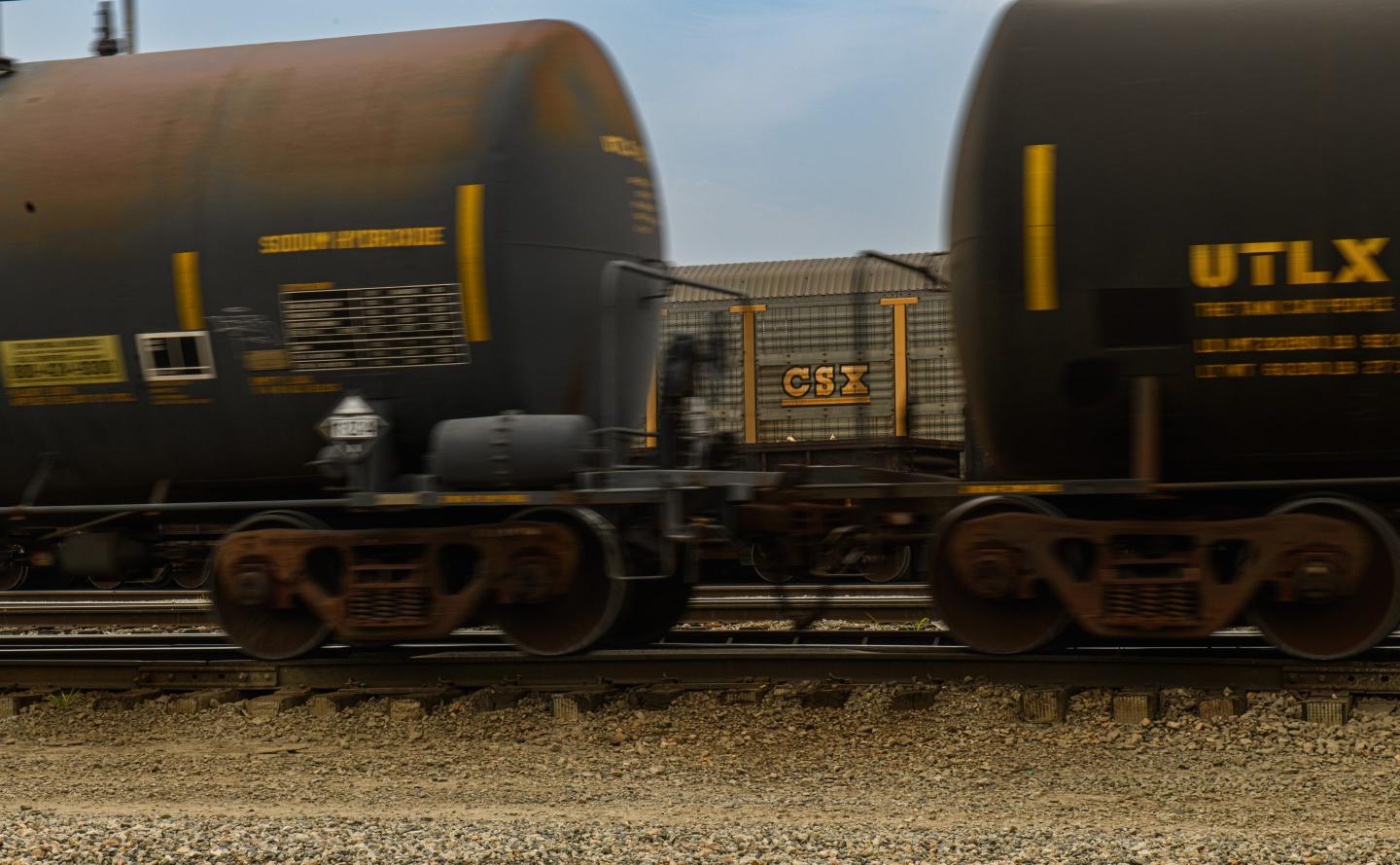 CSX train