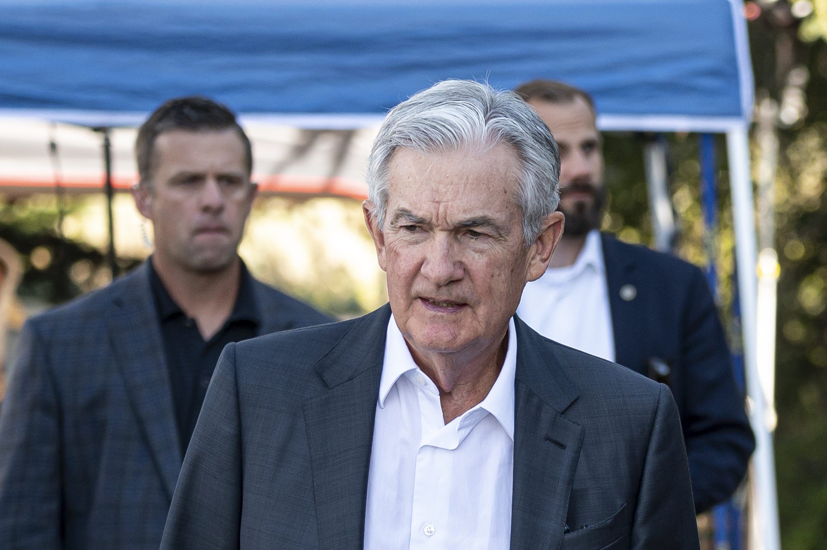 Jerome Powell, chairman of the US Federal Reserve, walks the grounds at the Jackson Hole economic symposium in Moran, Wyoming, US, on Friday, Aug. 25th.