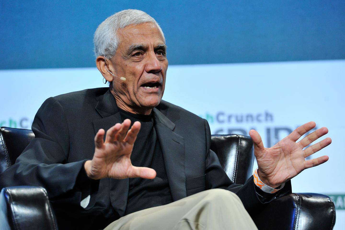 Silicon Valley pioneer Vinod Khosla says VCs need to make riskier climate tech investments