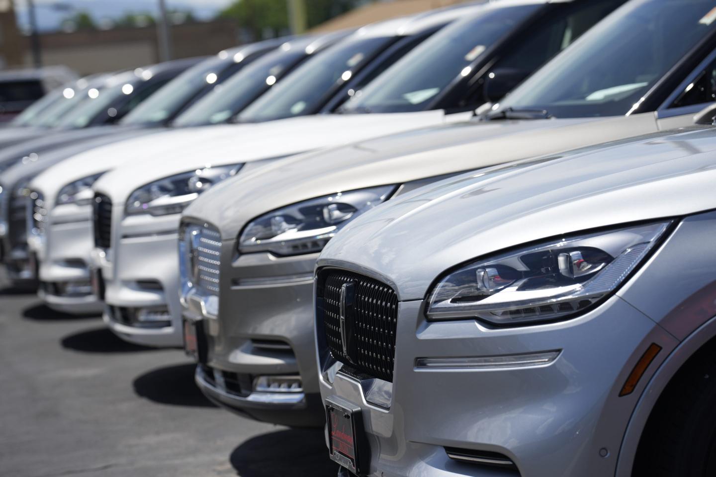 U.S. automakers’ sales boomed 16% over the summer despite high prices, soaring interest rates and a UAW strike