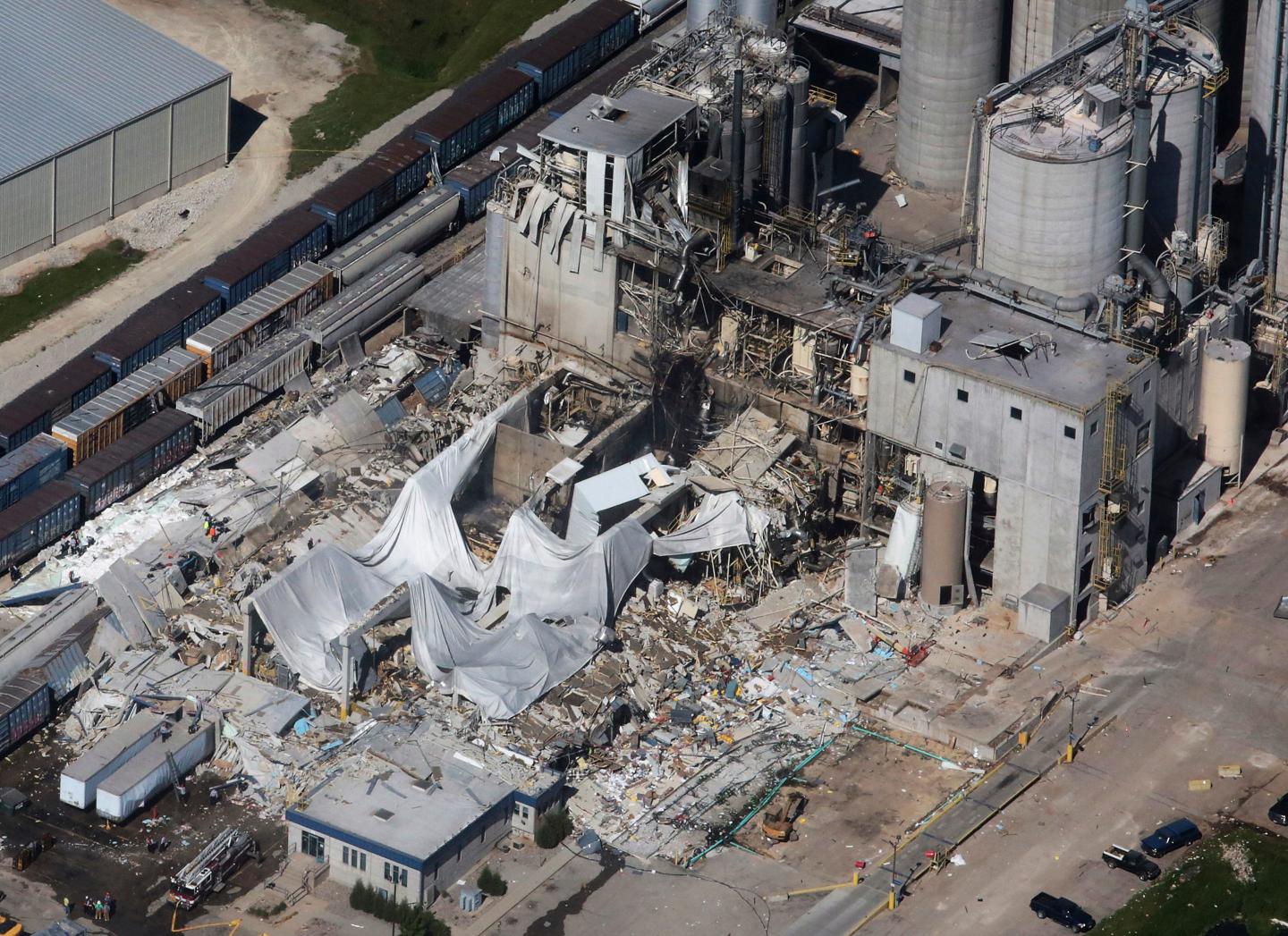 Federal jury convicts 2 senior employees in Wisconsin corn mill explosion that killed 5
