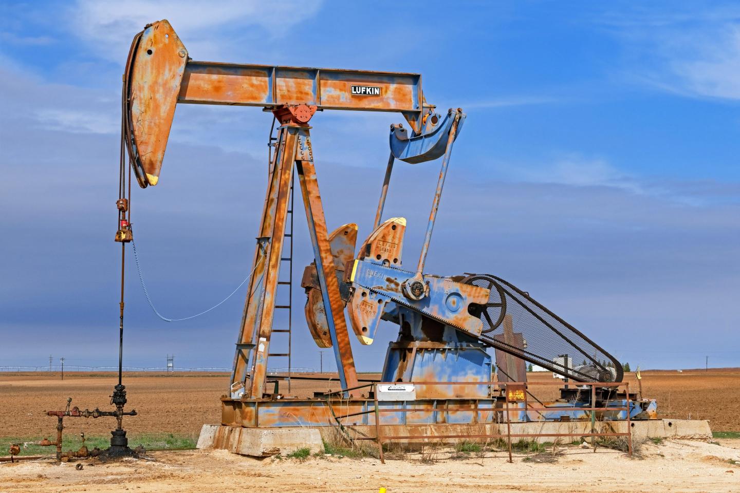 ‘We’re in a fossil trap’: U.S. oil production hits an all-time high despite the huge push for green energy