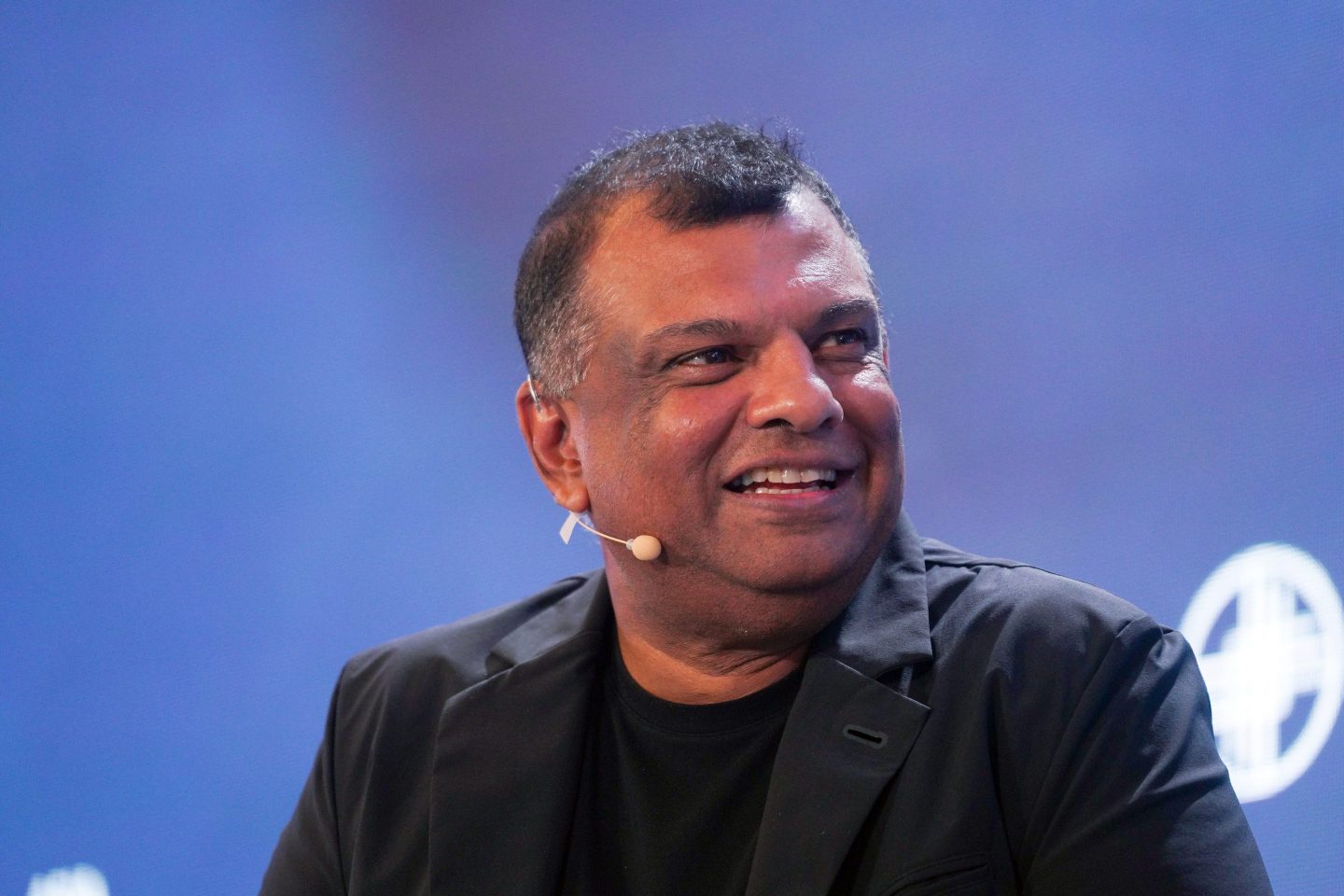Capital A CEO Tony Fernandes, in a now-deleted LinkedIn post, said the ability to have a massage and a meeting at the same time was a credit to his company's corporate culture.