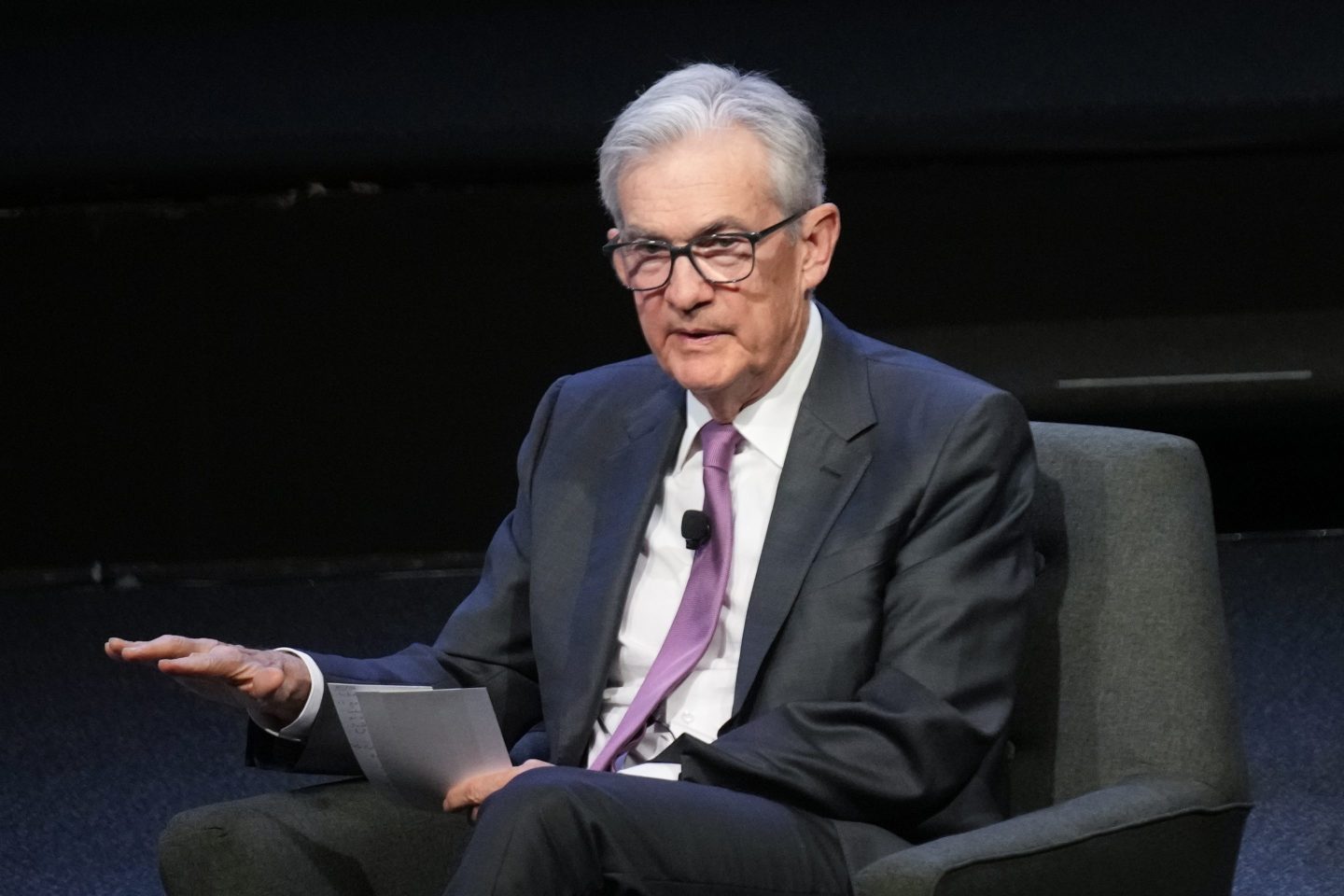 Federal Reserve Chairman Jerome Powell speaks at a meeting of the Economic Club of New York