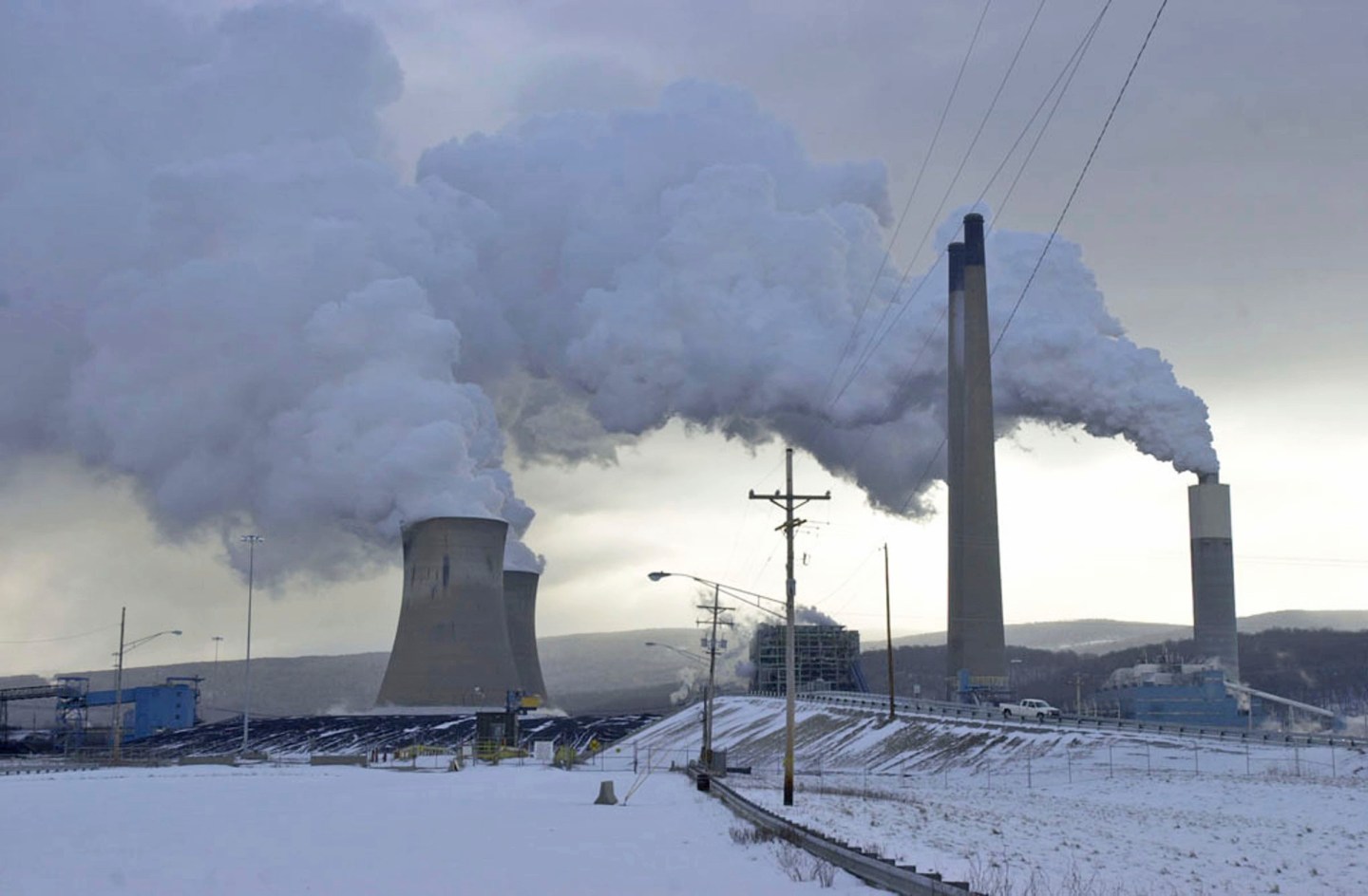 The Conemaugh Generation Station emits steam in New Florence, Pa., Feb. 6, 2007. 
