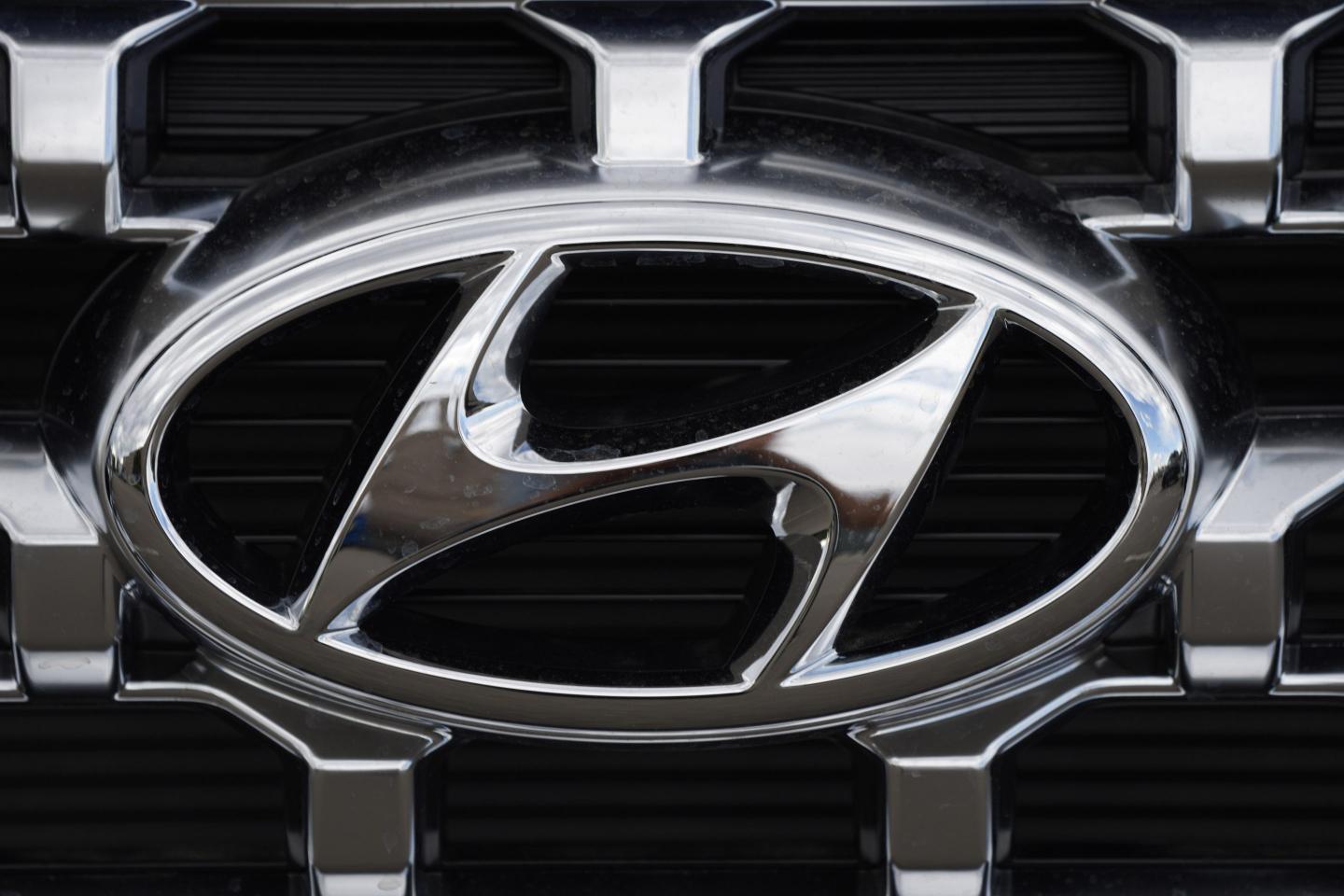 Hyundai will raise U.S. factory wages by 25% after autoworker union got big concessions from Detroit’s Big 3: ‘UAW, that stands for ‘You Are Welcome’