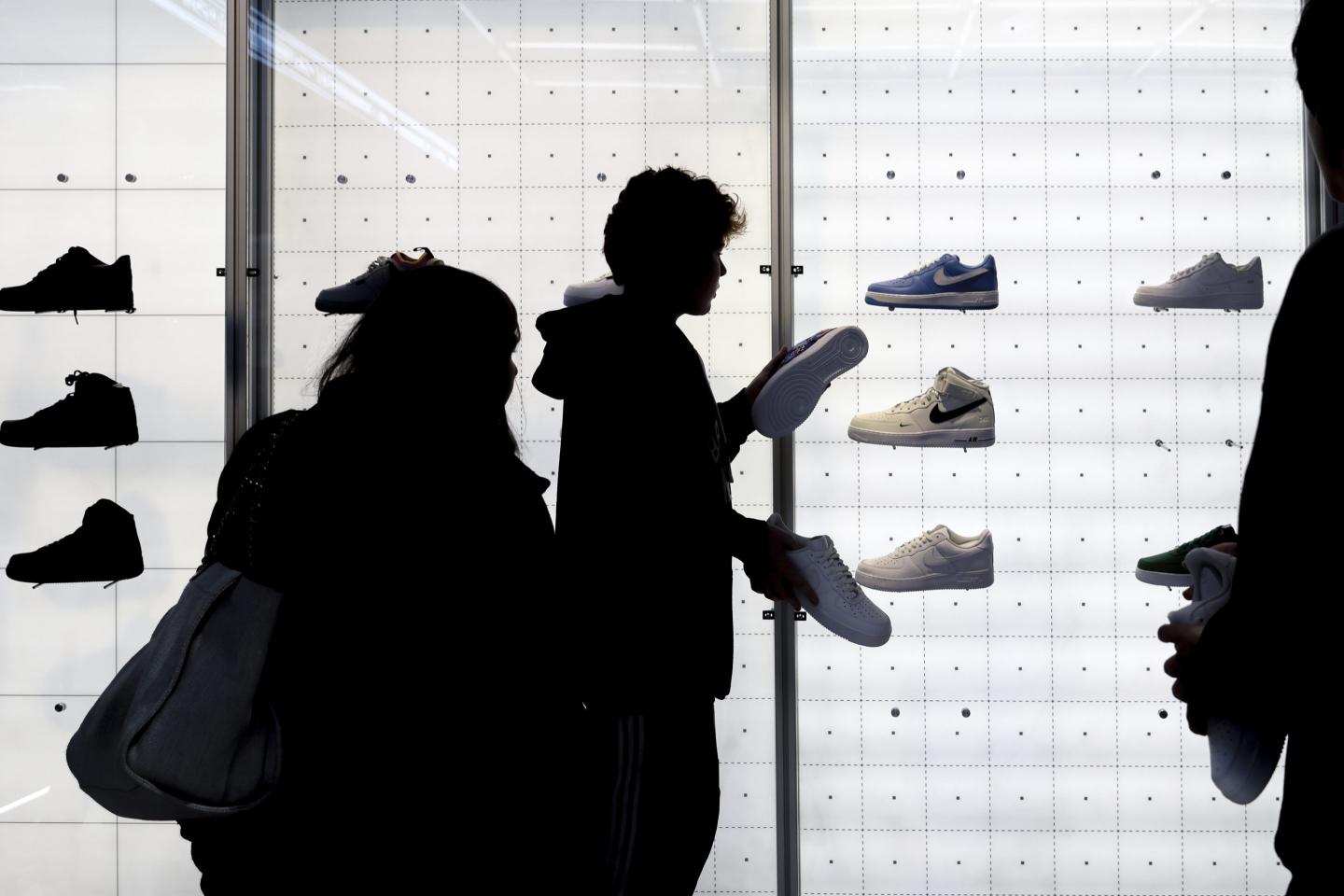 ‘Buy now, pay later’ plan use expected to boom this holiday season—and credit experts are ringing alarm bells about ‘loan-stacking’