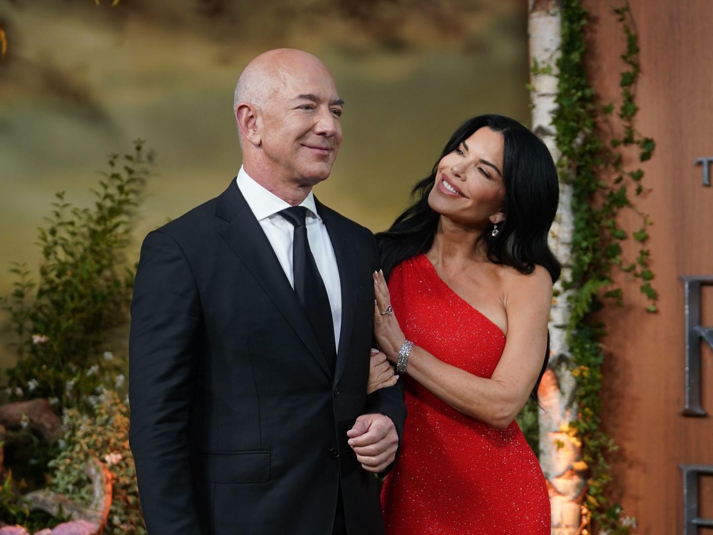 Jeff Bezos and Lauren Sánchez just blew up the internet by describing their ‘pretty normal’ typical day amid surging billionaire backlash 