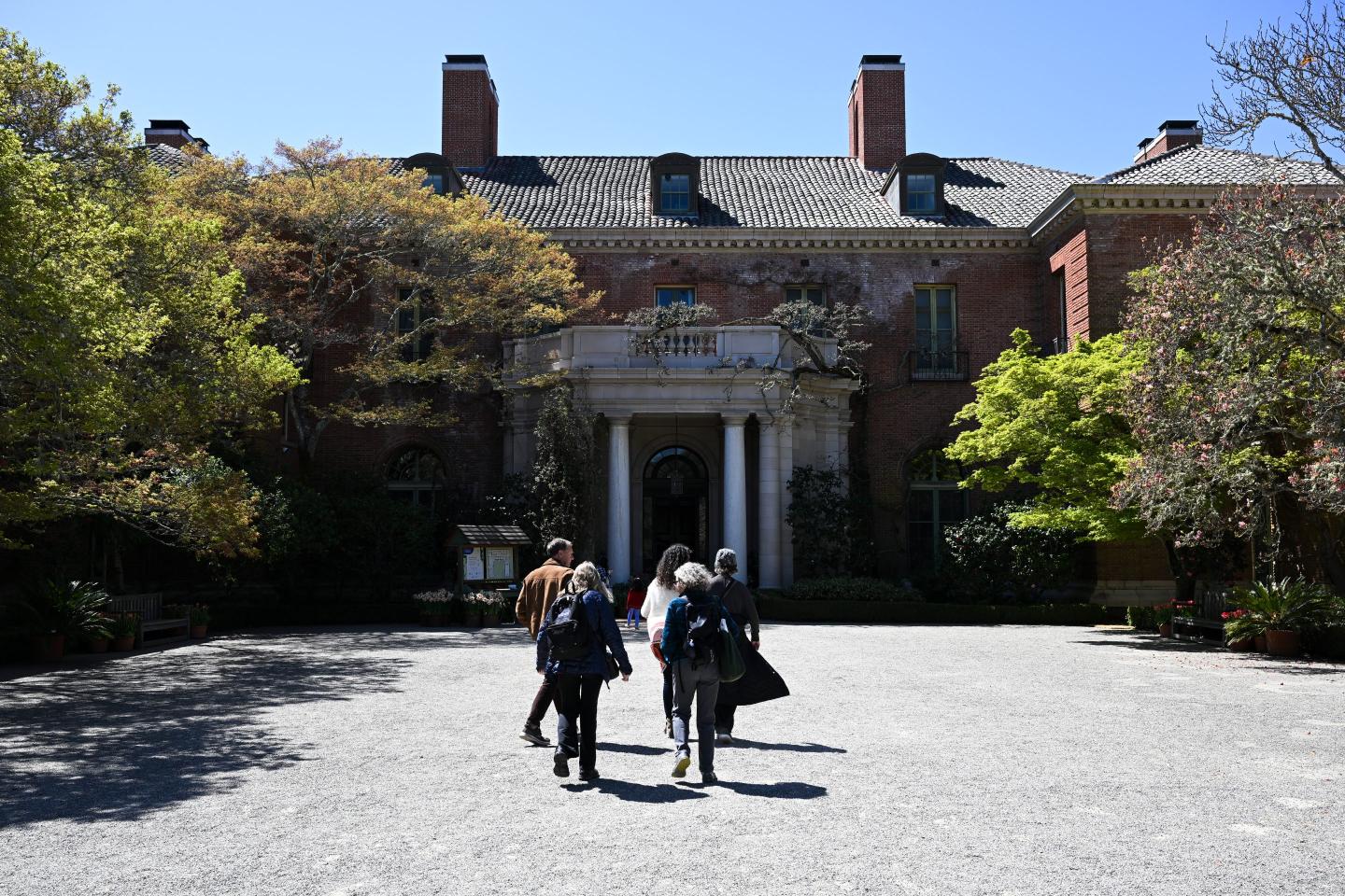 Biden and Xi meeting will take place at a historic country estate outside San Francisco featured in Jennifer Lopez’s ‘The Wedding Planner’