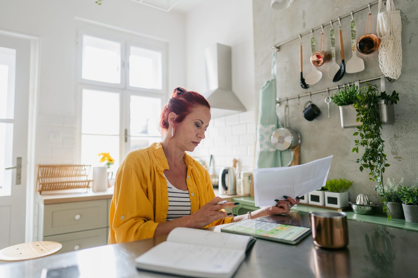 The oft-forgotten sandwich generation reports extra high financial trauma.