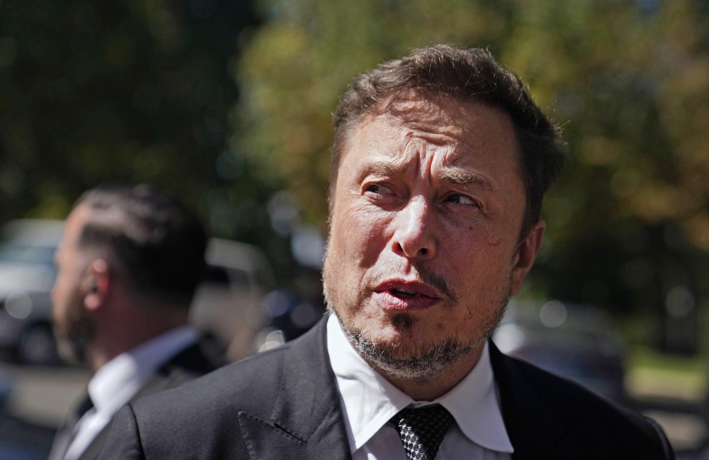 Elon Musk says his mind is a ‘storm’—and he calms it by playing video games, his ‘primary recreational activity’