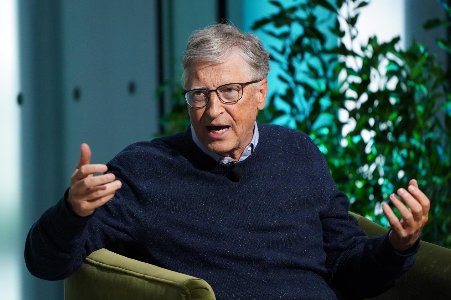 Even Bill Gates is investing in carbon capture—but companies should drop the ‘dangerous delusion’ it will let them keep guzzling gas, business group says