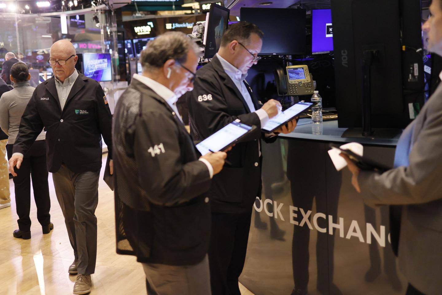 A stock bubble is forming in companies with high cash flows as worried investors flee the riskier ‘zombies’ that thrived during low interest rates