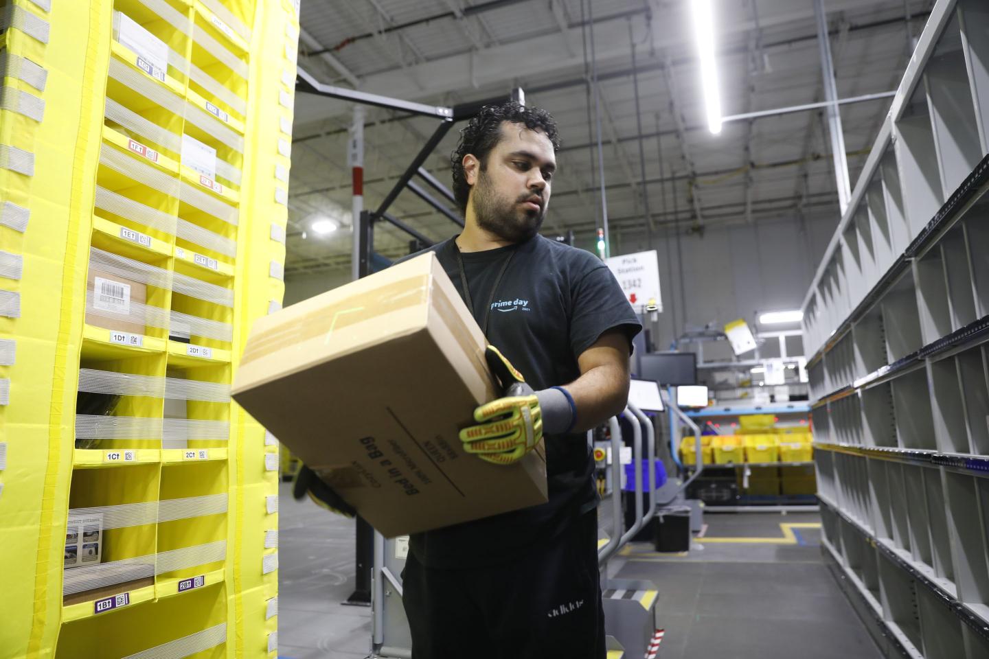 Cyber Monday’s buying frenzy is bigger than expected, capping a record 5-days of holiday sales and limited recession fears