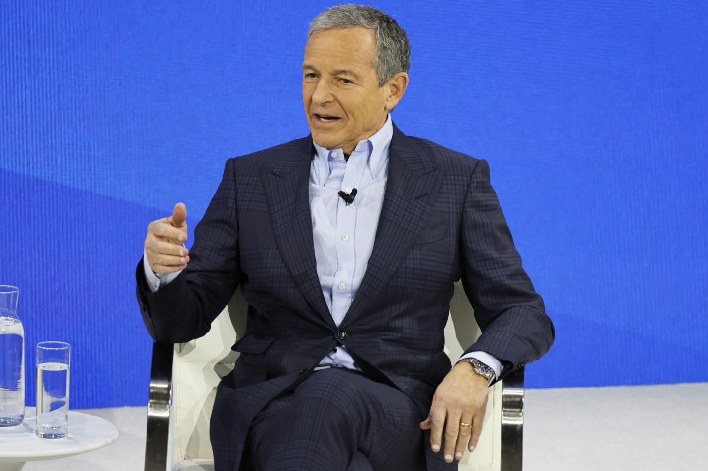 Disney’s Bob Iger does a 360 on possibly selling ABC and FX and now says he’ll keep the TV stations