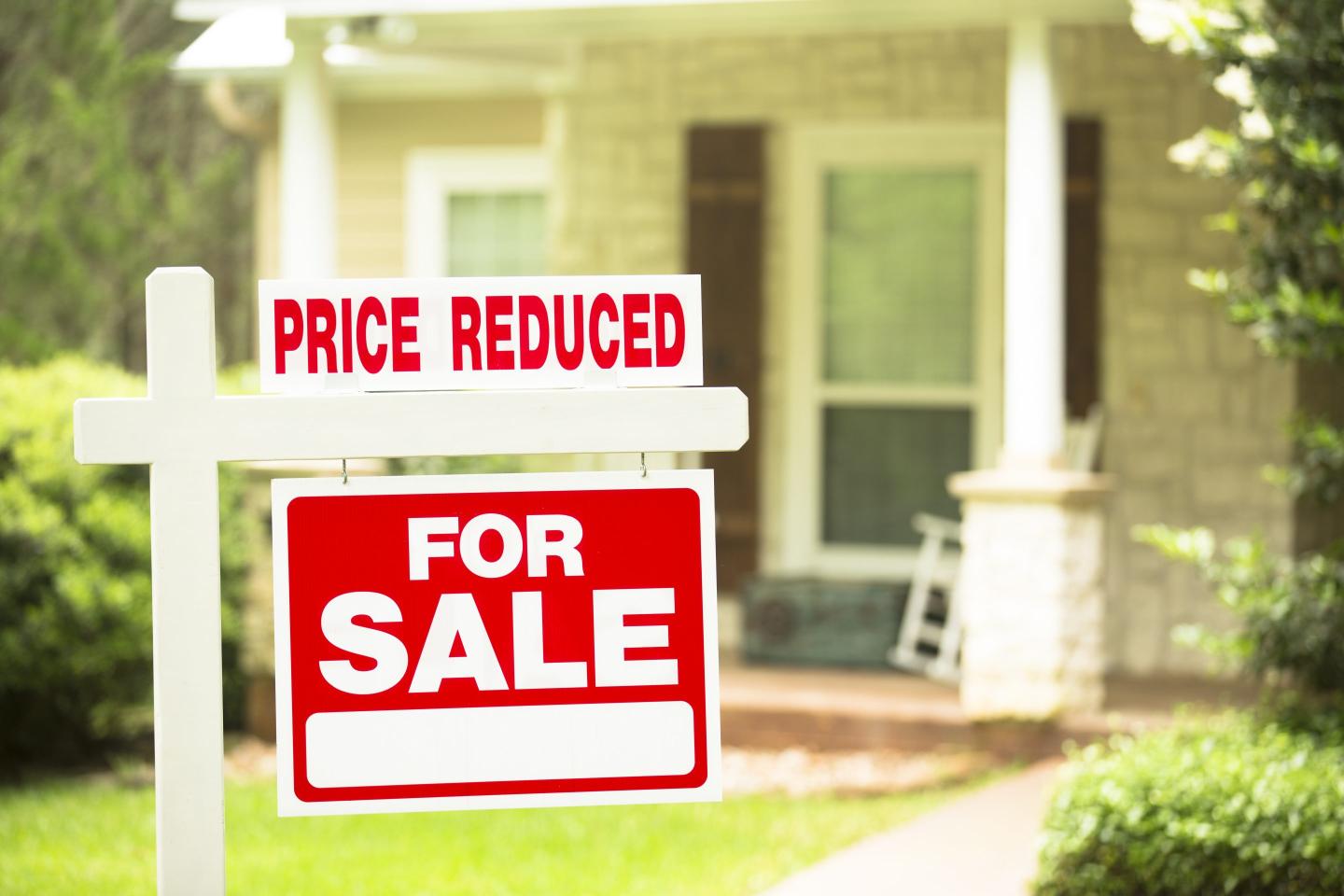 Nearly 7% of for-sale homes in the U.S. posted a price drop during the four weeks ending Oct. 29, which is the highest portion since Redfin started tracking this data in 2012.