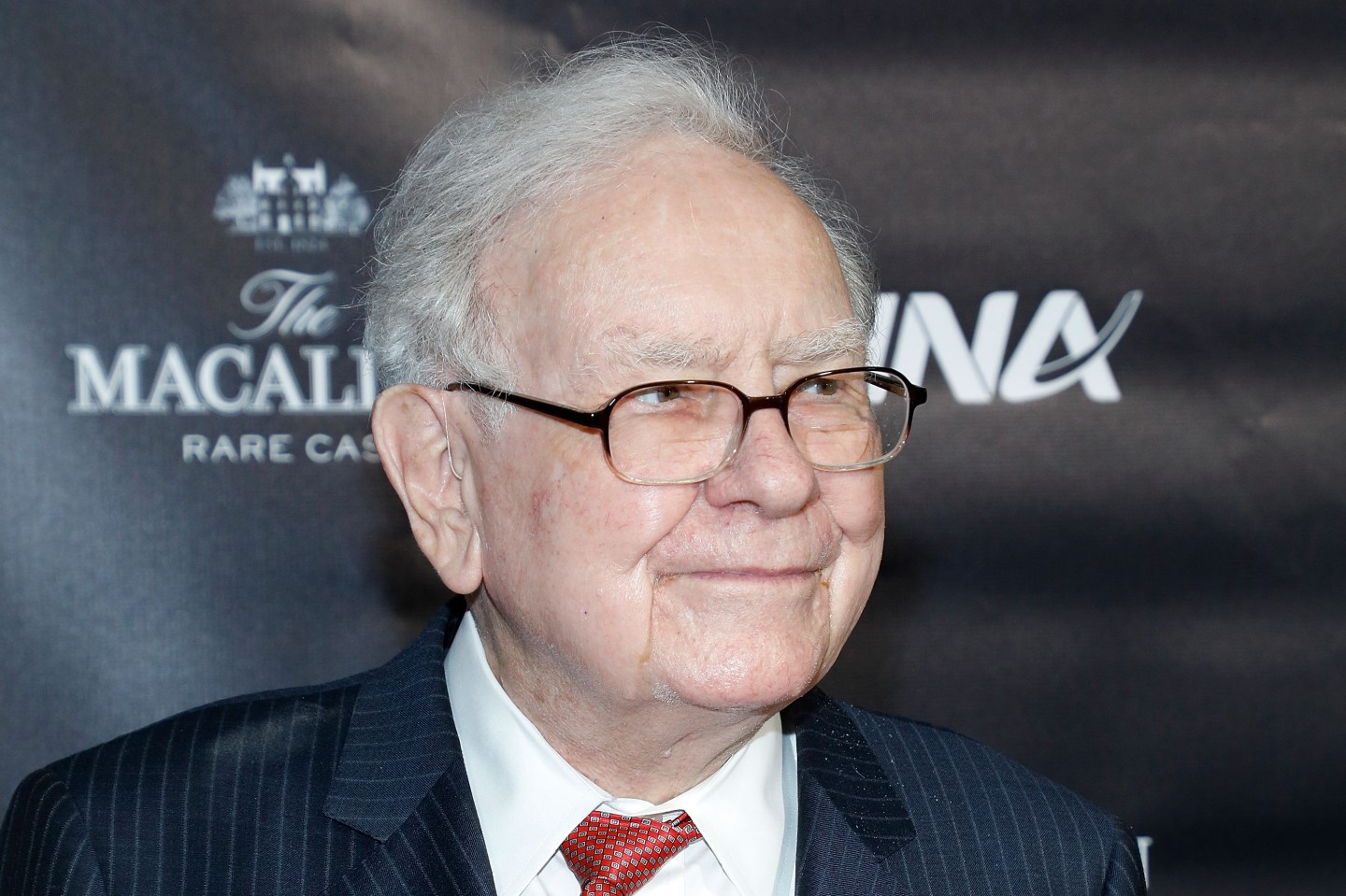 Warren Buffett is giving lots of people plenty to be thankful for this year.