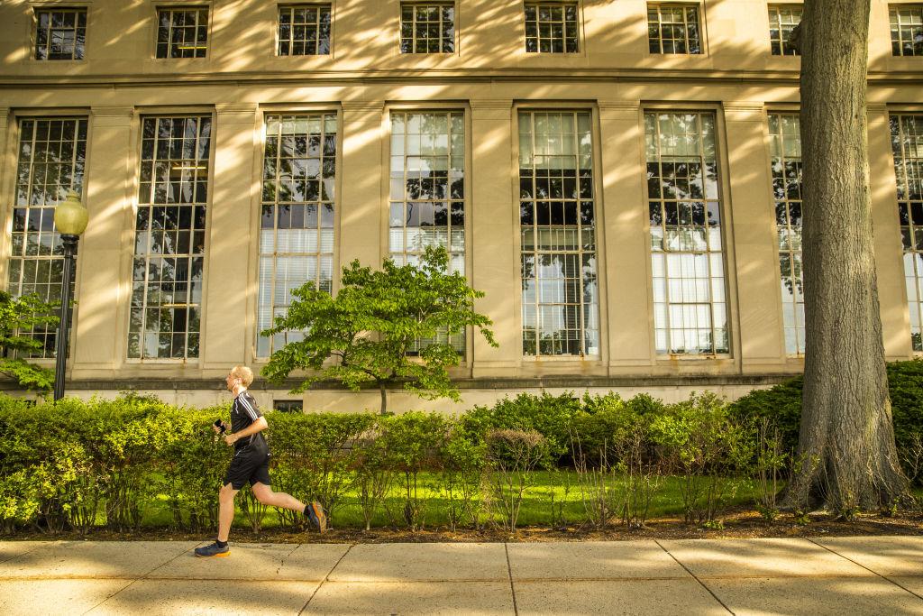 Novel pandemic-related hiring perks for MBA grads? Nothing to write home about