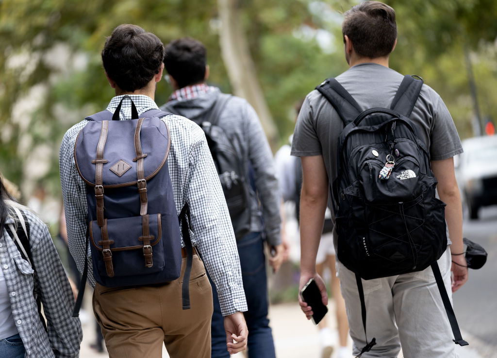 Students on campus at George Washington University in Washington, D.C., as seen in September 2021. (Photographer: Stefani Reynolds—Bloomberg/Getty Images)
