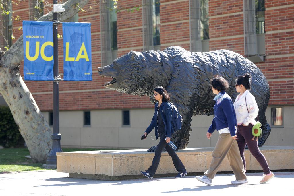 3 surprising career paths for someone with a master’s degree in social work