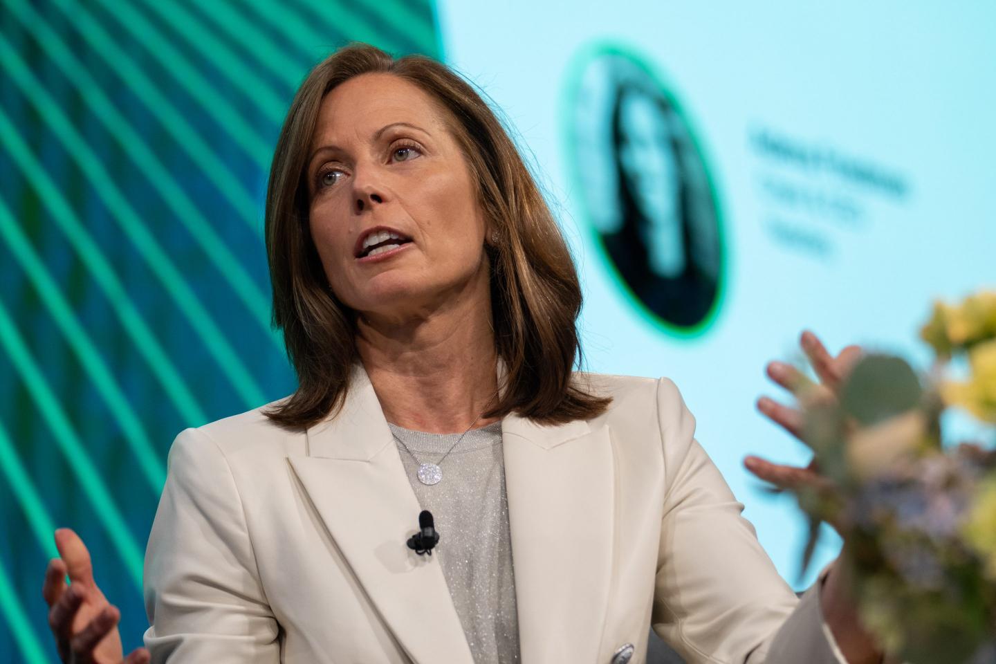Nasdaq system glitch impacts thousands of stock trades and leads to some being canceled