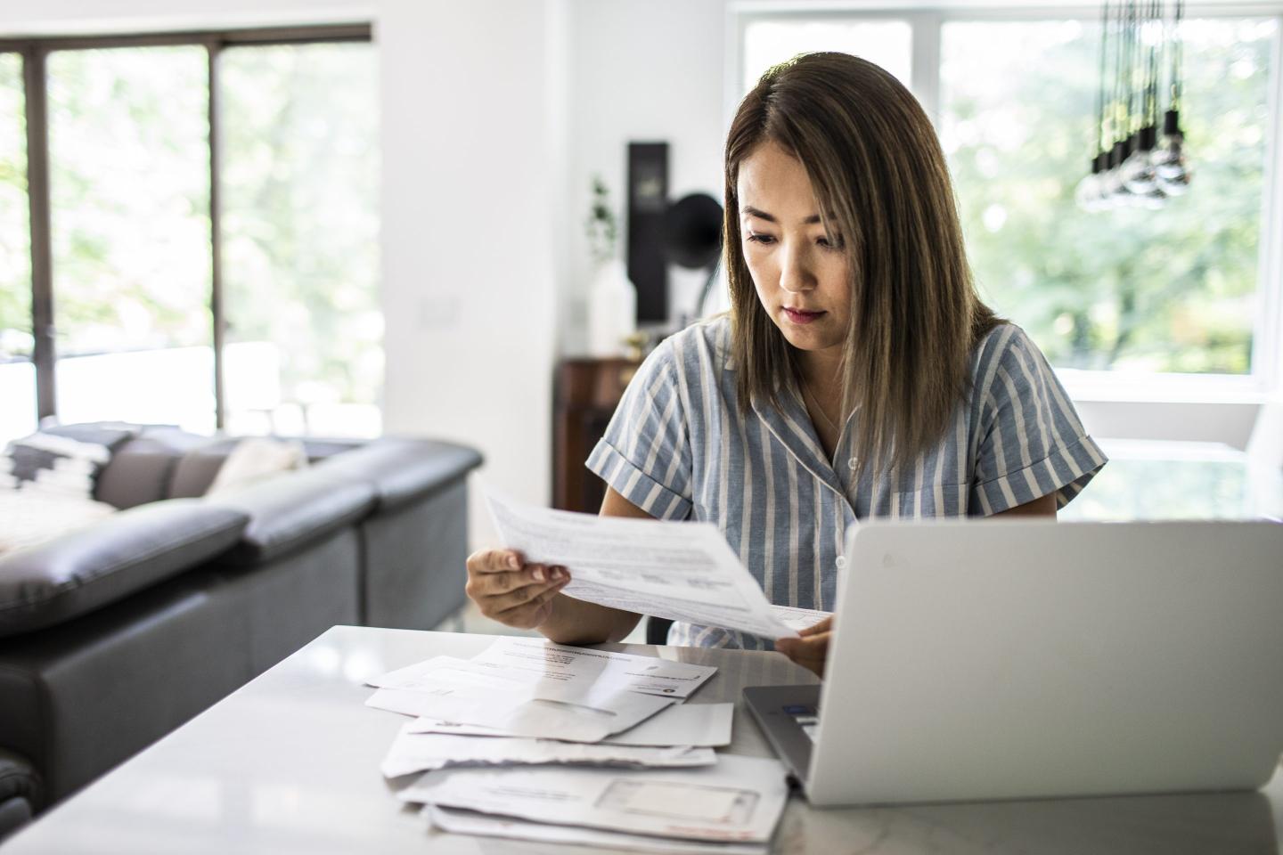 Being single is so expensive that women’s financial confidence plummets if they’re unmarried