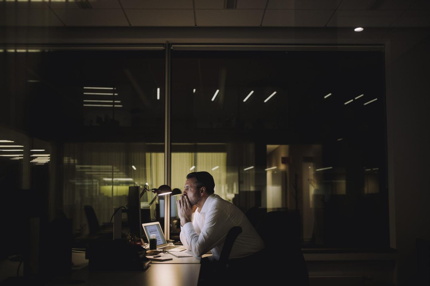 Workers who feel pressured to stay late are actually less efficient.