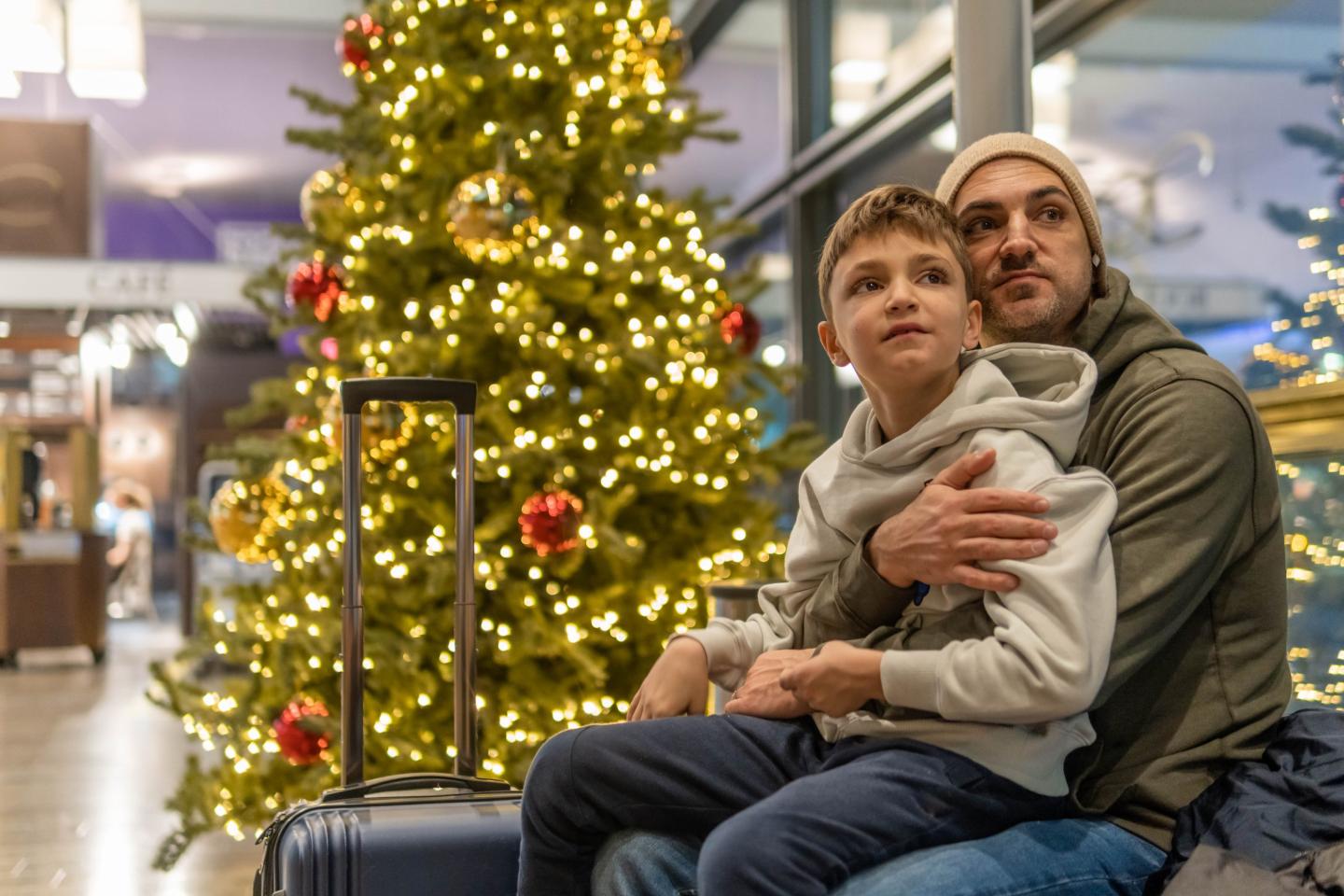 6 ways to avoid holiday travel stress, stay mindful on the go, and fly with ease