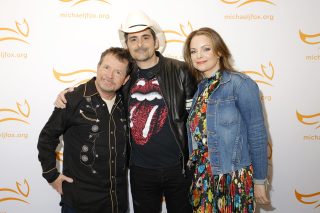 Brad Paisley and wife Kimberly Williams-Paisley open free toy store to
