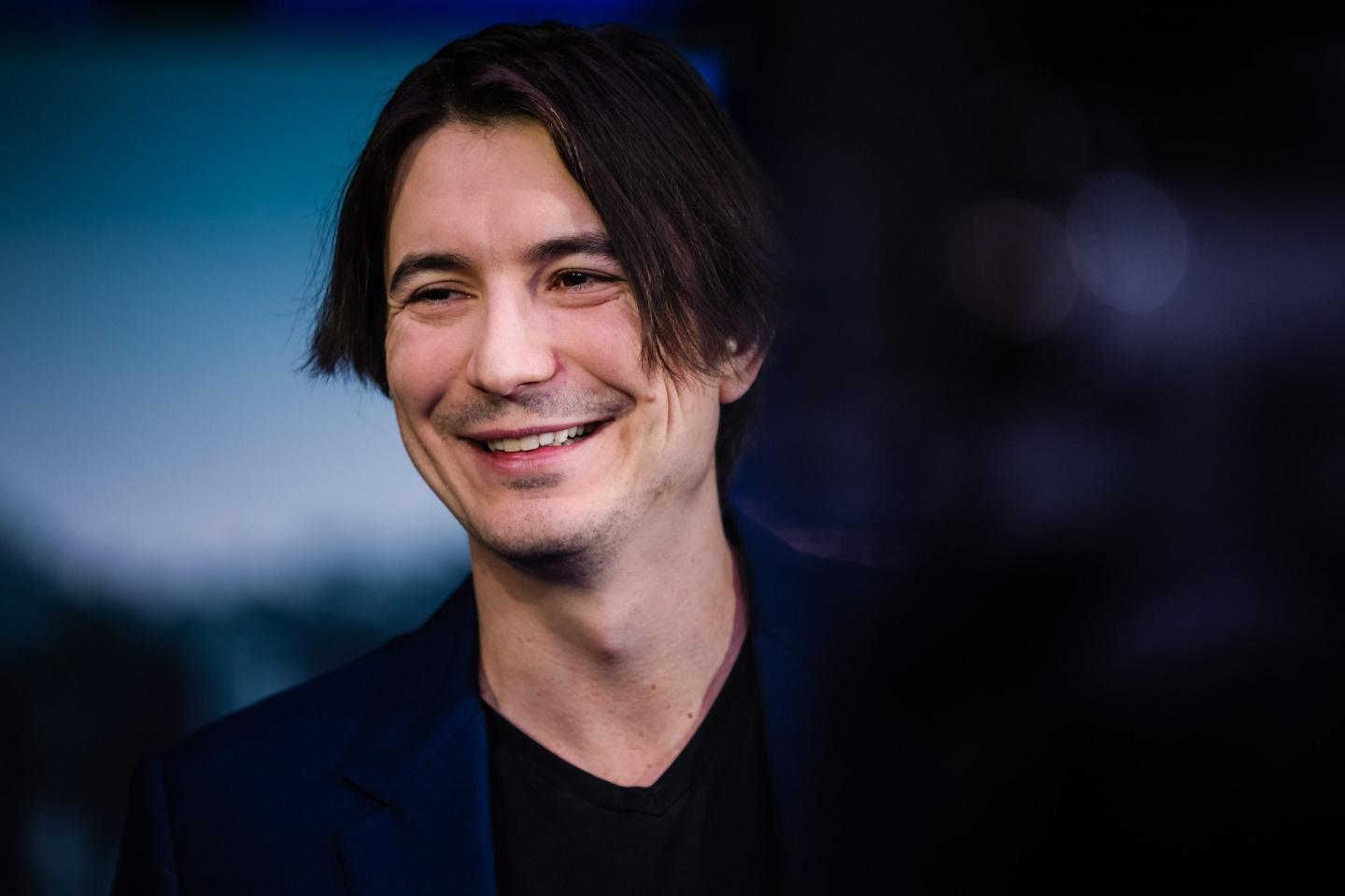 Vlad Tenev speaks on camera during a Bloomberg interview.