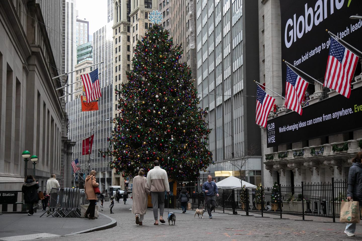 Economic pessimists’ bet on a 2023 recession failed. Why are they doubling down in 2024?