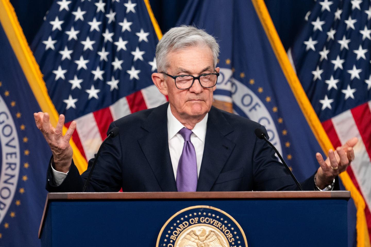 Fed’s preferred inflation measure surprises economists by falling in November