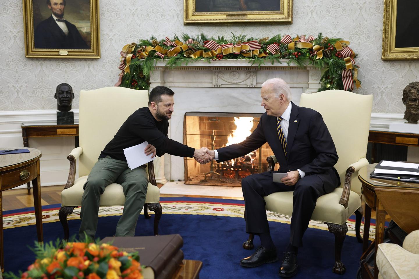 President Biden shaking hands with Ukrainian President Zelensky at the White House