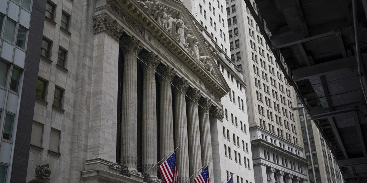 Stock market near record highs as S&P 500 sets record 5 days in a row ...