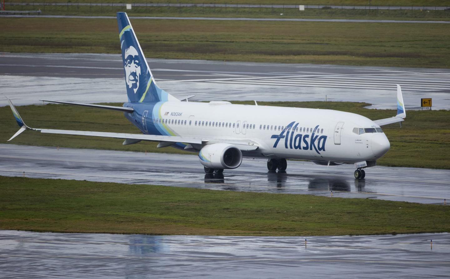 Alaska Airlines grounds all its Boeing 737 Max 9 jetliners one day after returning 18 to service