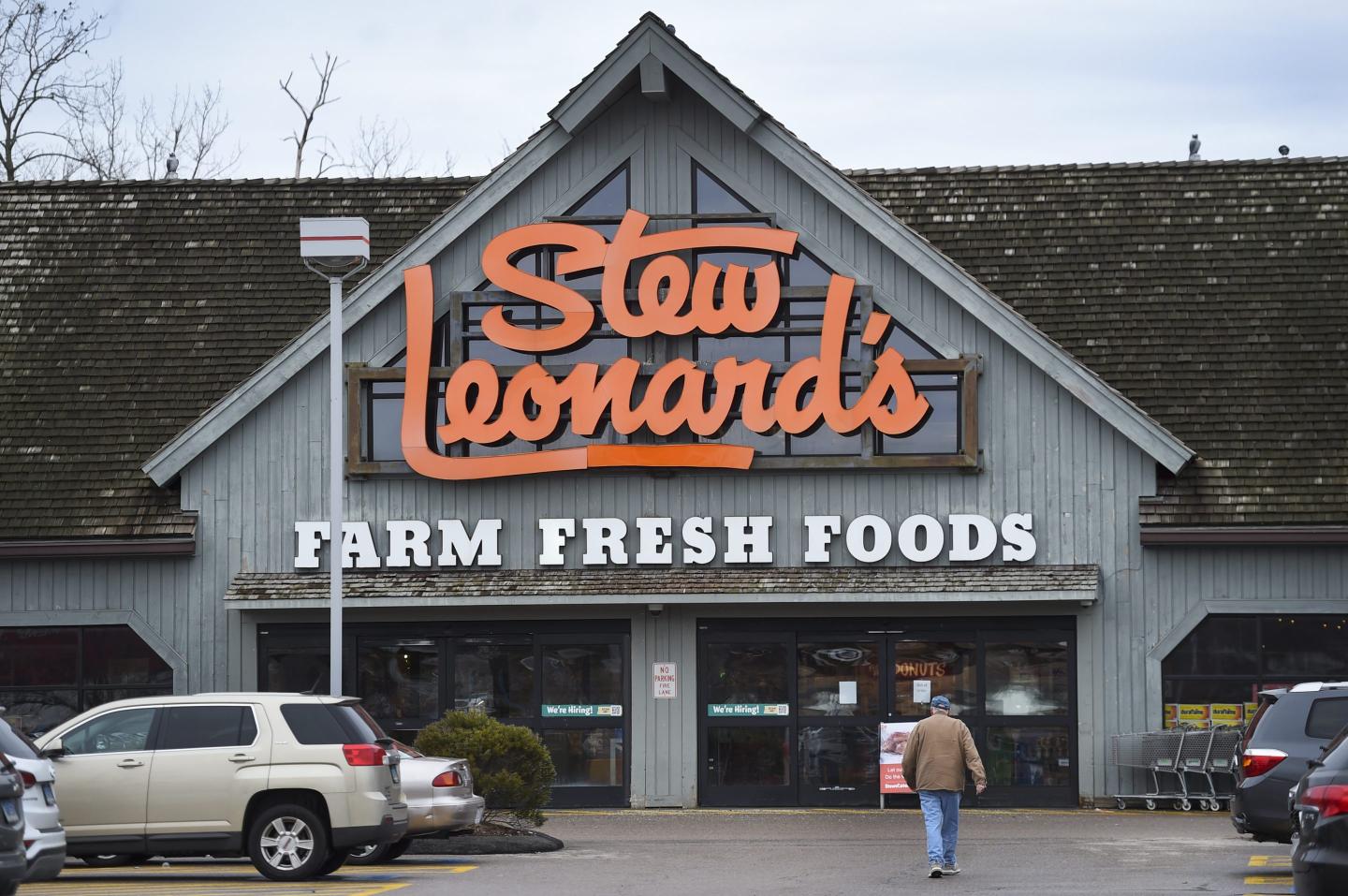 Professional dancer in New York dies after eating a mislabeled cookie containing peanuts from grocery chain Stew Leonard’s