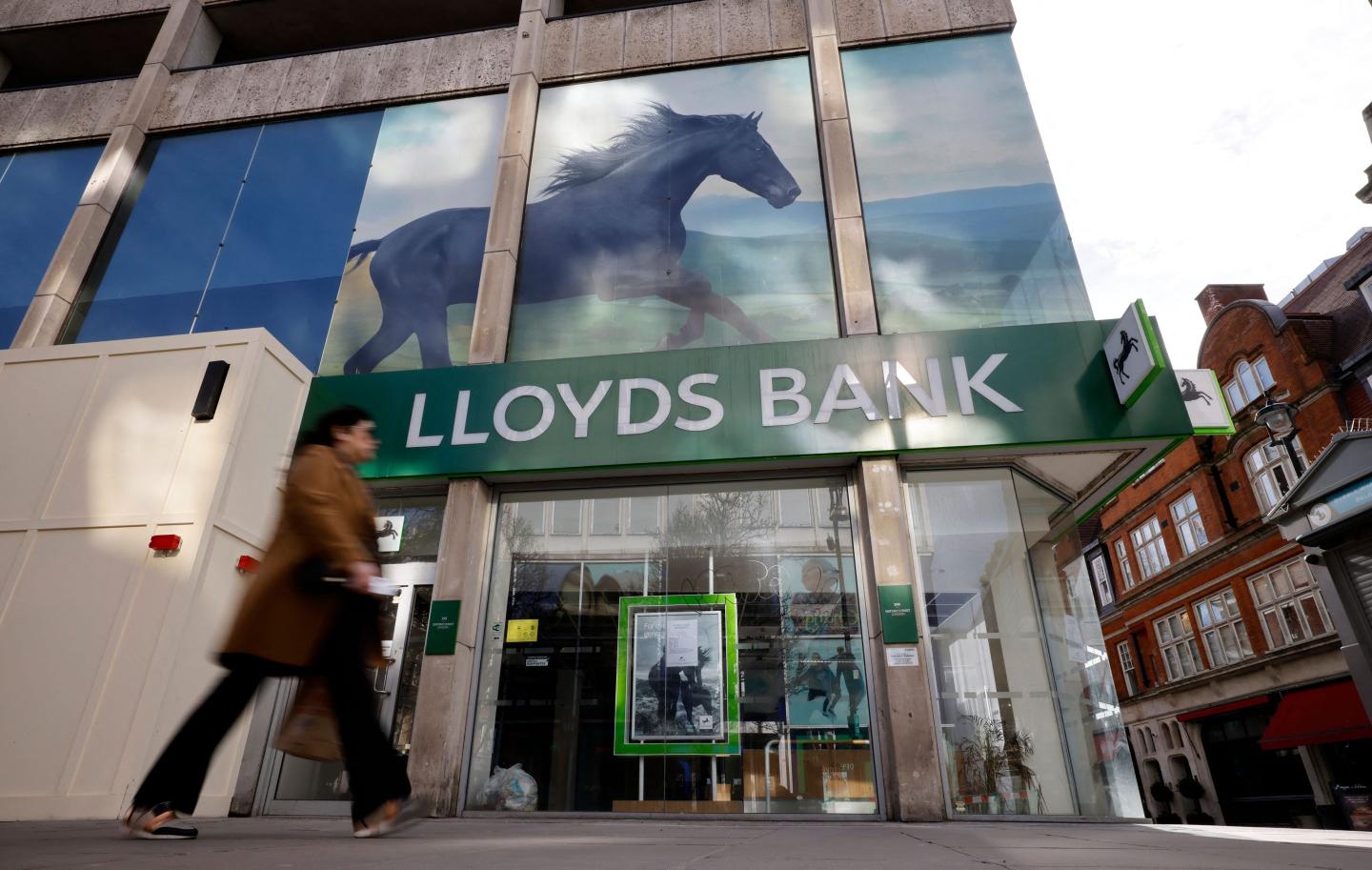 Former bank manager stands to scoop $637,000 settlement after being fired for using the N-word in an anti-racism class