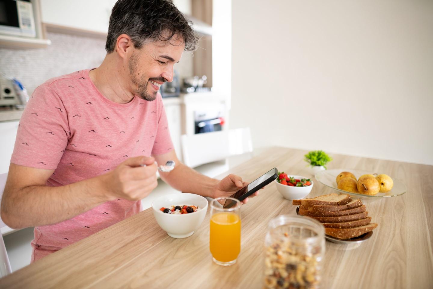 10 energy-boosting breakfast and lunch ideas to avoid the afternoon crash