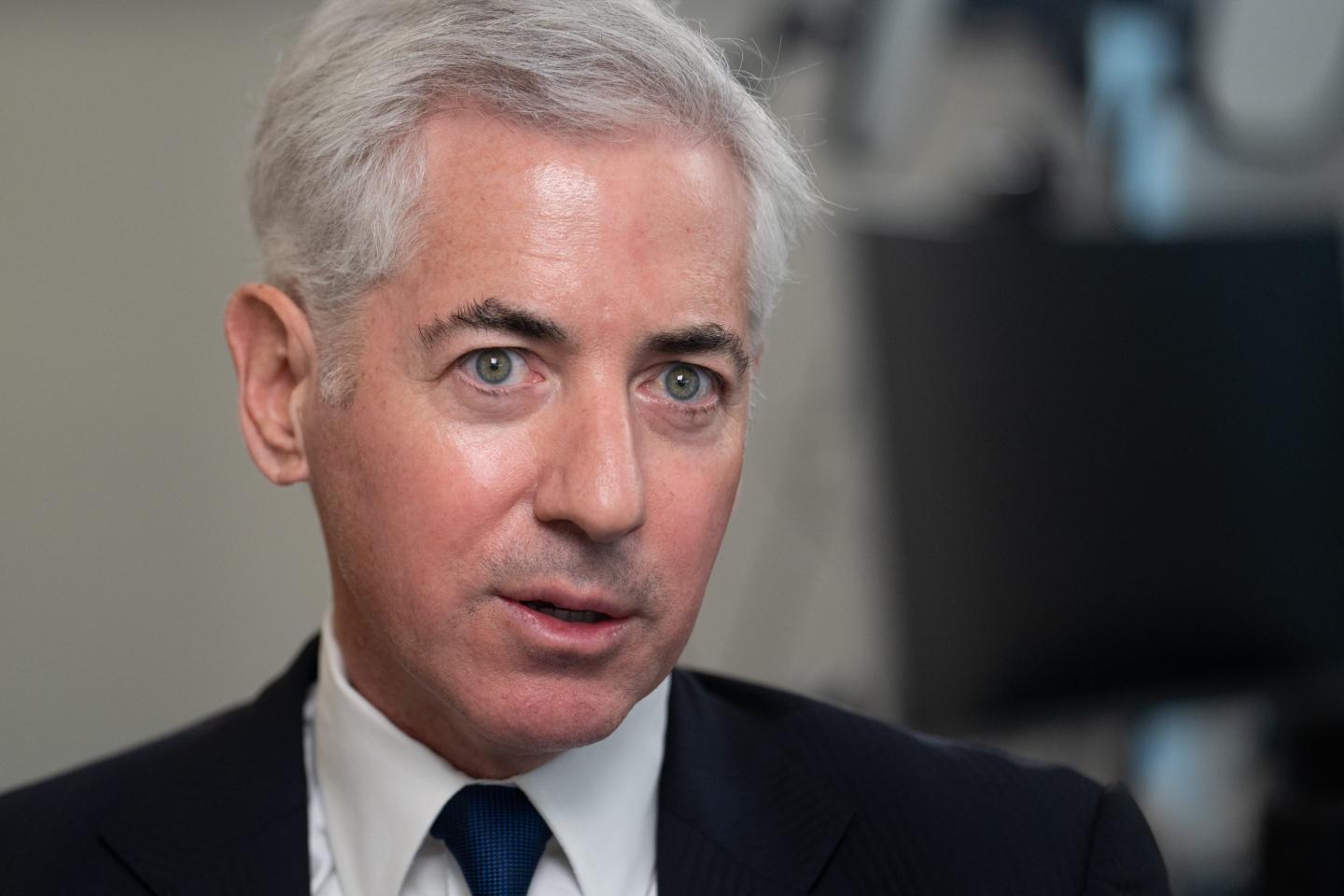 Bill Ackman backs Dean Phillips, saying the Democratic challenger to Joe Biden has ‘a credible path to winning’
