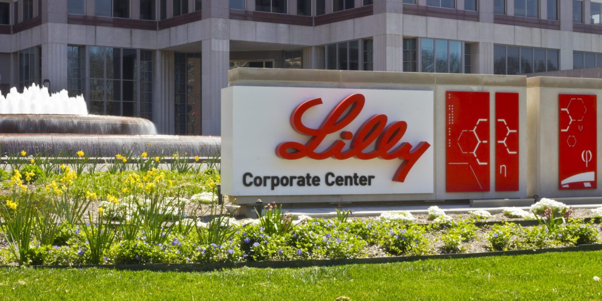 eli lilly and company tirzepatide FDA approves tirzepatide, Lilly's new type 2 diabetes drug, the shares an estimated price Eli Lilly reports tirzepatide MASH