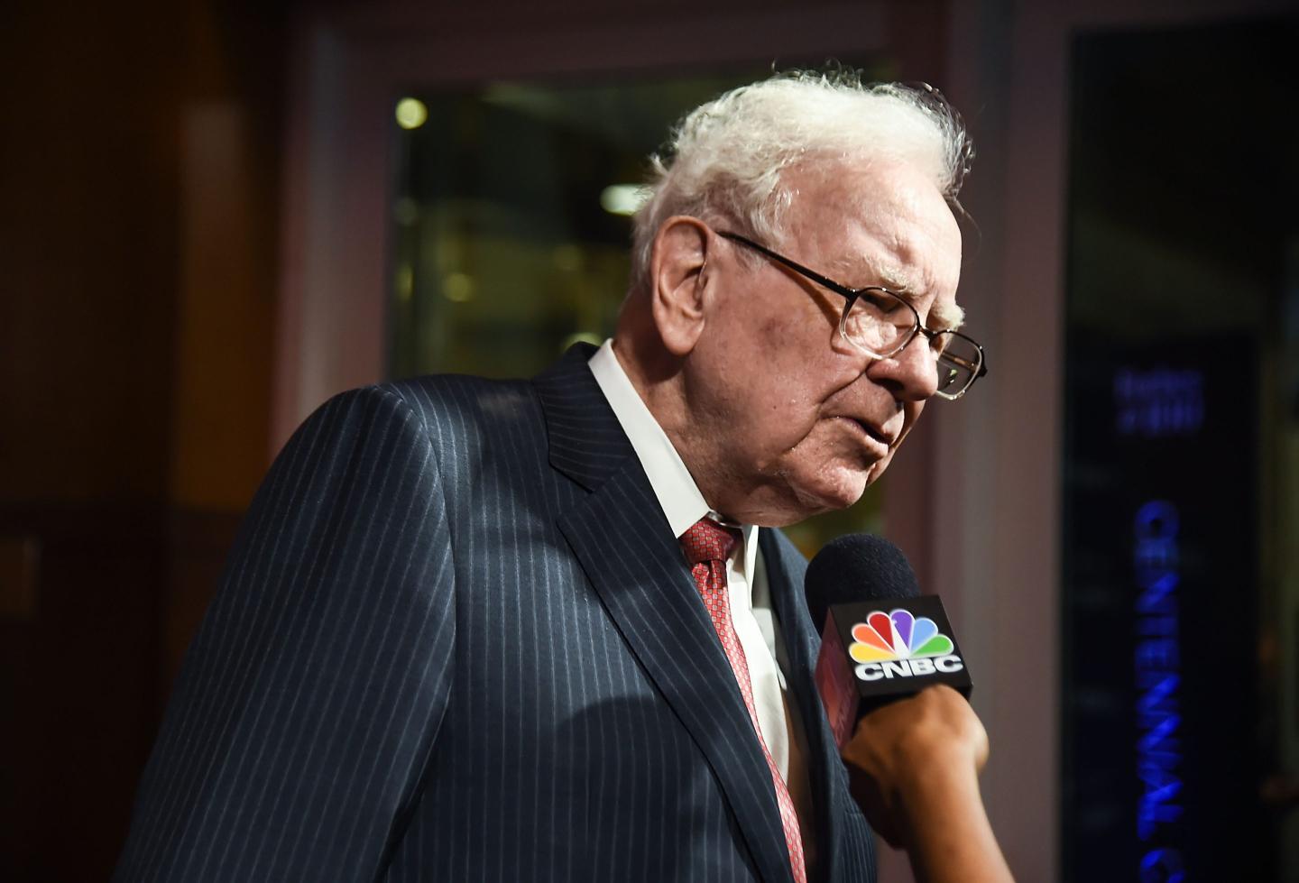 Warren Buffett tells Citigroup CEO to continue bank overhaul after 20,000 layoffs announced last week: Report