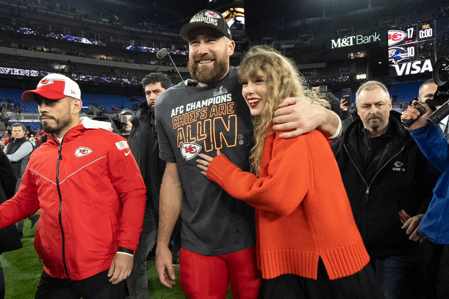 Travis Kelce, Taylor Swift